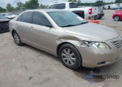 2009 Toyota Camry Xle z USA, uszkodzony, nr VIN 4T1BE46KX9U299511